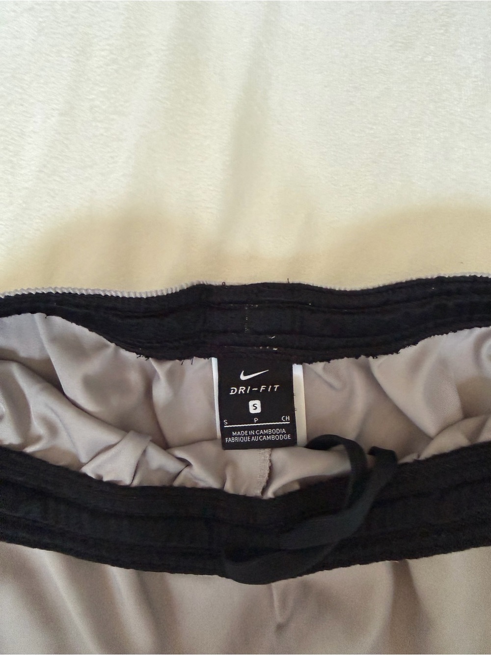 Nike Men’s Light Gray Athletic Shorts with Black Swoosh - Picture 2 of 2